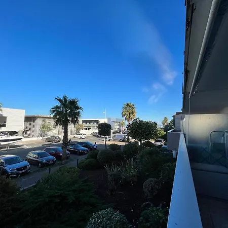 Apartment T2 Avec Terrasse, Parking Prive Et Wi-fi Inclus - Fr-1-319-144 *